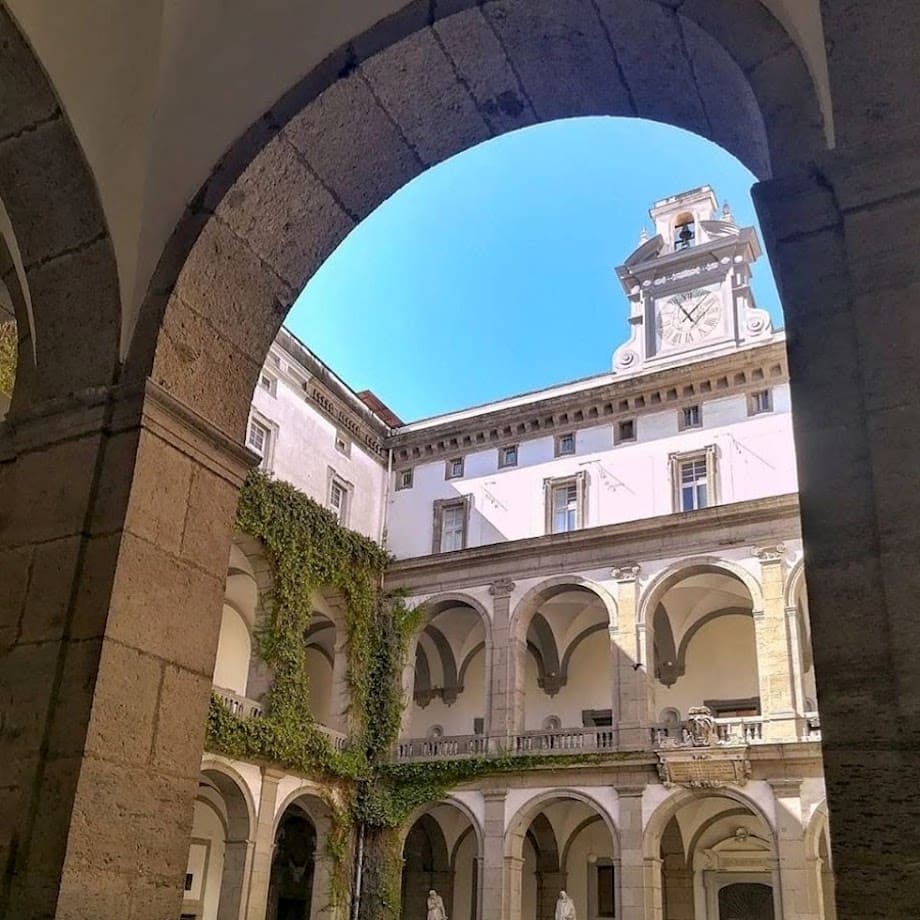 Biblioteca Universitaria Napoli