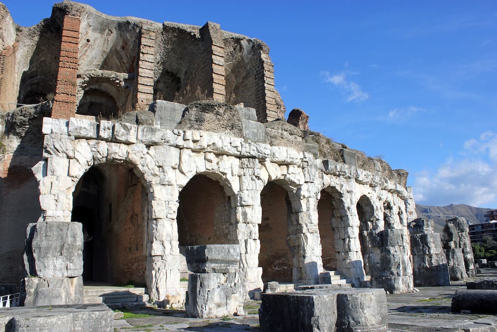 Anfiteatro di Santa Maria Capua Vetere PH Malcolm Bott