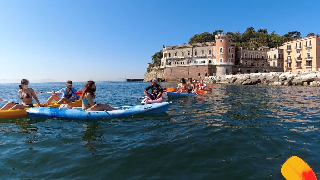 Kayak Posillipo, Villa Volpivcelli
