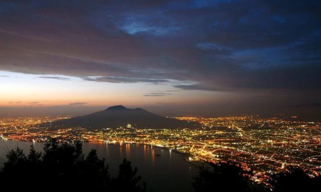 Teatro Mediterraneo di Napoli, ritorna il Festival della Canzone Napoletana