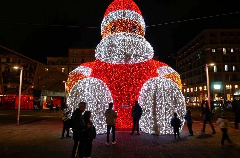 Ri-nascita: Napoli si prepara al Natale 2021
