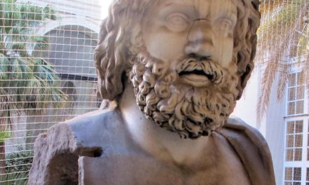 Il Gigante del Largo di Palazzo, la statua parlante di Napoli