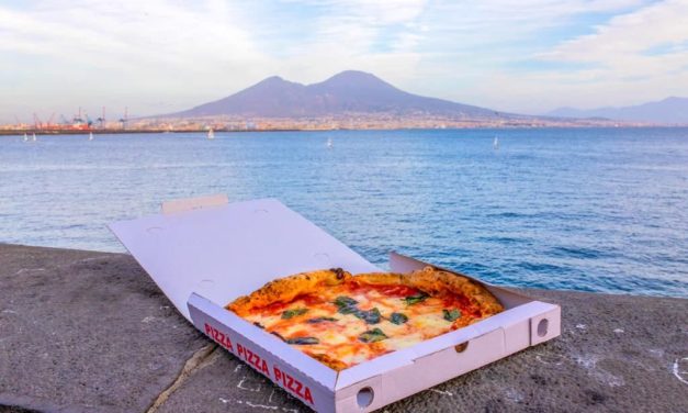 Napoli Pizza Village 2022: pizza e concerti sotto le stelle