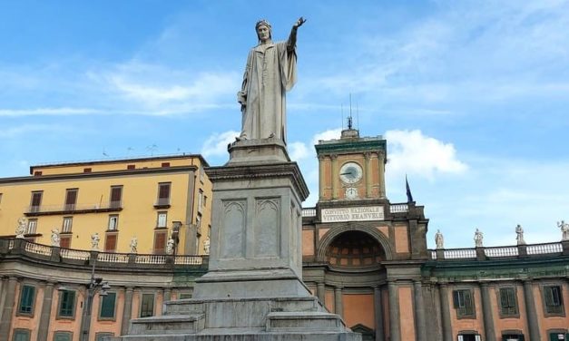 Storia di Piazza Dante e il Foro Carolino