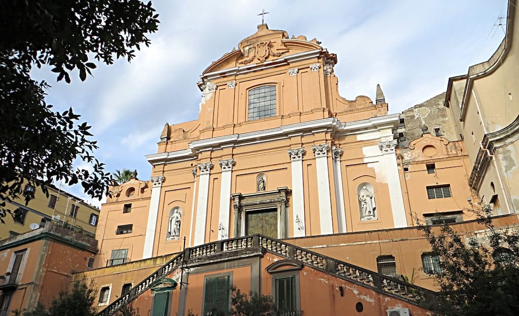 Chiesa di Santa Teresa degli Scalzi a Napoli
