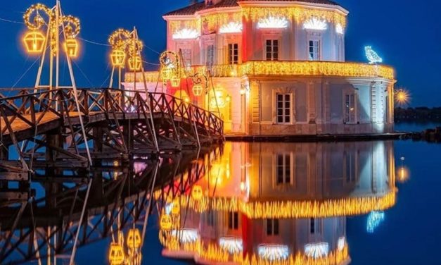 Natale a Bacoli, tornano le luci d’artista nel Parco Vanvitelliano