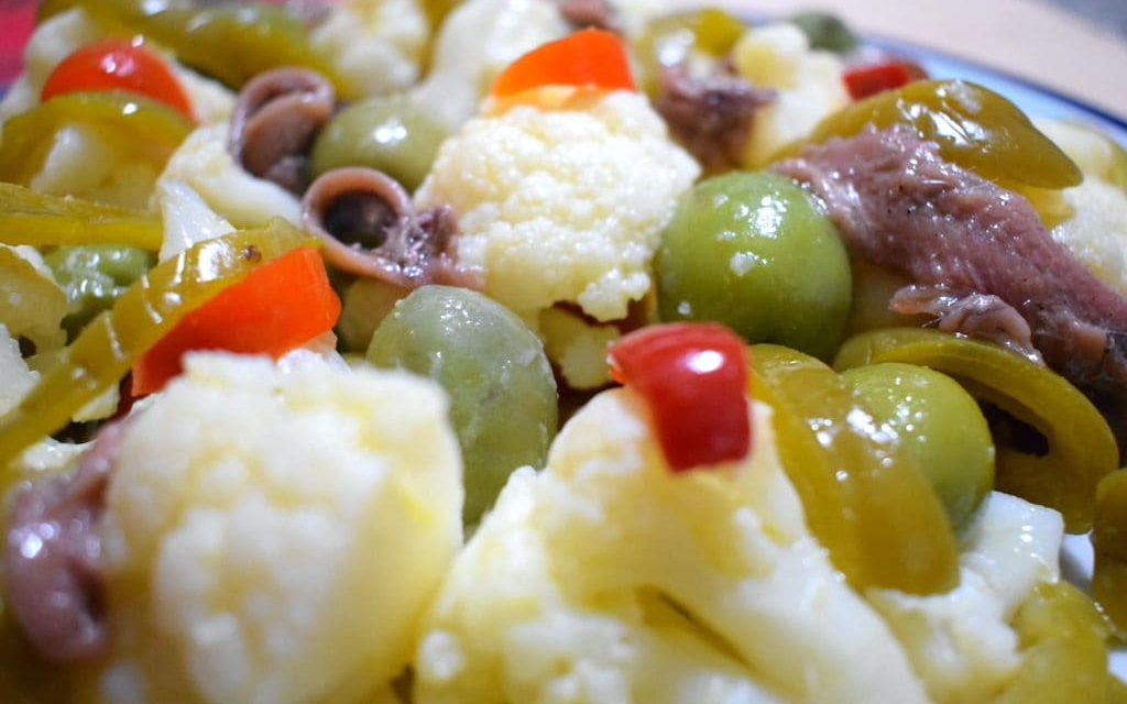 Insalata di rinforzo, il contorno napoletano delle feste