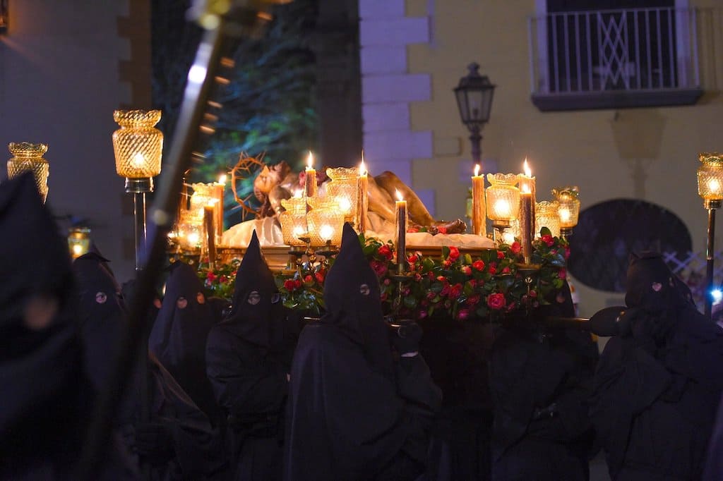 Sorrento processione Nera del Cristo Morto Foto credit Franco Romano