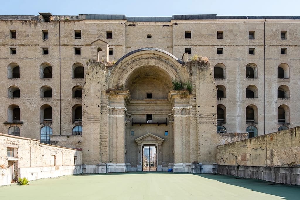 Reale Albergo dei Poveri Napoli