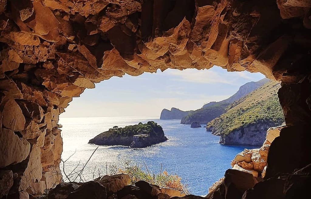 L'Isola di Isca in Costiera Amalfitana