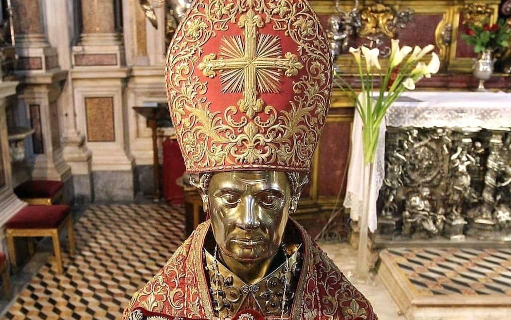 San Gennaro e il miracolo di maggio: torna la processione