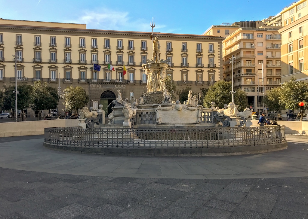 La Fontana del Nettuno - Piazza Municipio