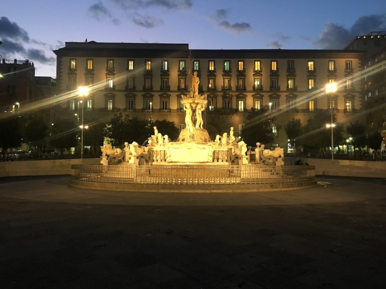 Fontana Del Nettuno In Piazza Del Municipio Napoli fontana-del-nettuno-in-piazza-del-municipio-napoli
