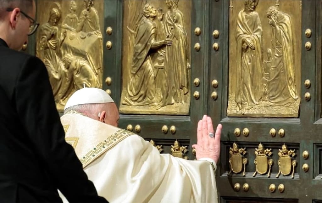 Papa Francesco ha aperto la Porta Santa, inaugurando così il Giubileo 2025