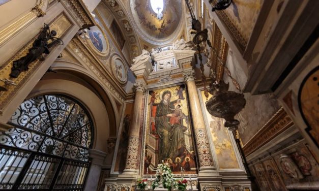 La Juta dei Femminielli 2025, si rinnova il rito della Candelora a Montevergine