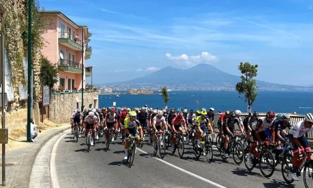 Giro d’Italia 2025 a Napoli. Quando, programma e tappe