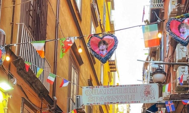 Naples in Love: tour Romantico tra Storia e Passione