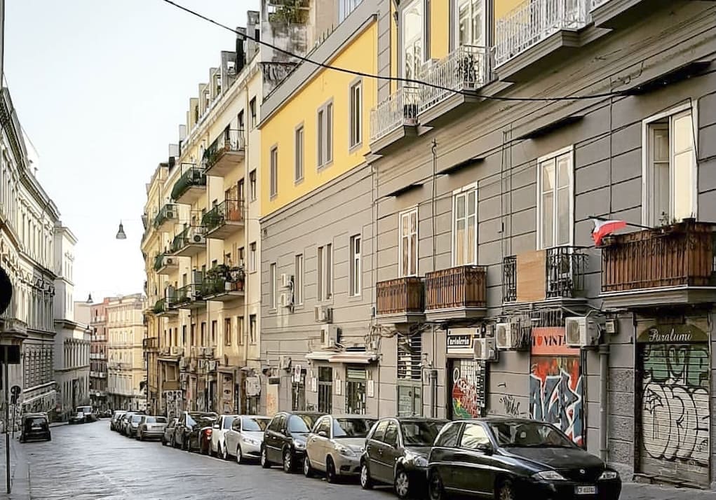 Via Mezzocanone Napoli