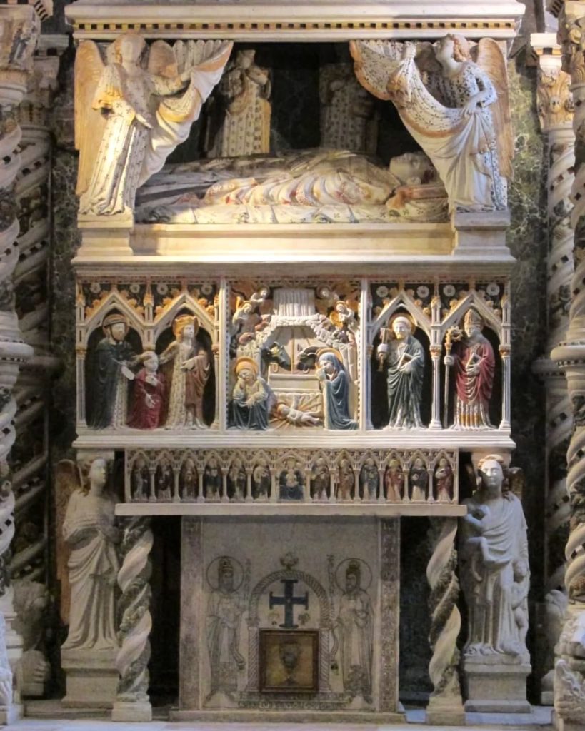 sepolcro-altare di Enrico Minutolo, Cardinale di Napoli