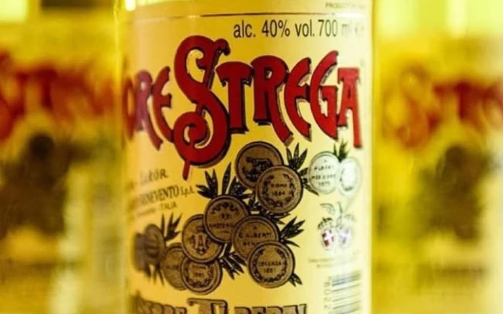 Liquore Strega: la storia dell’oro giallo di Benevento