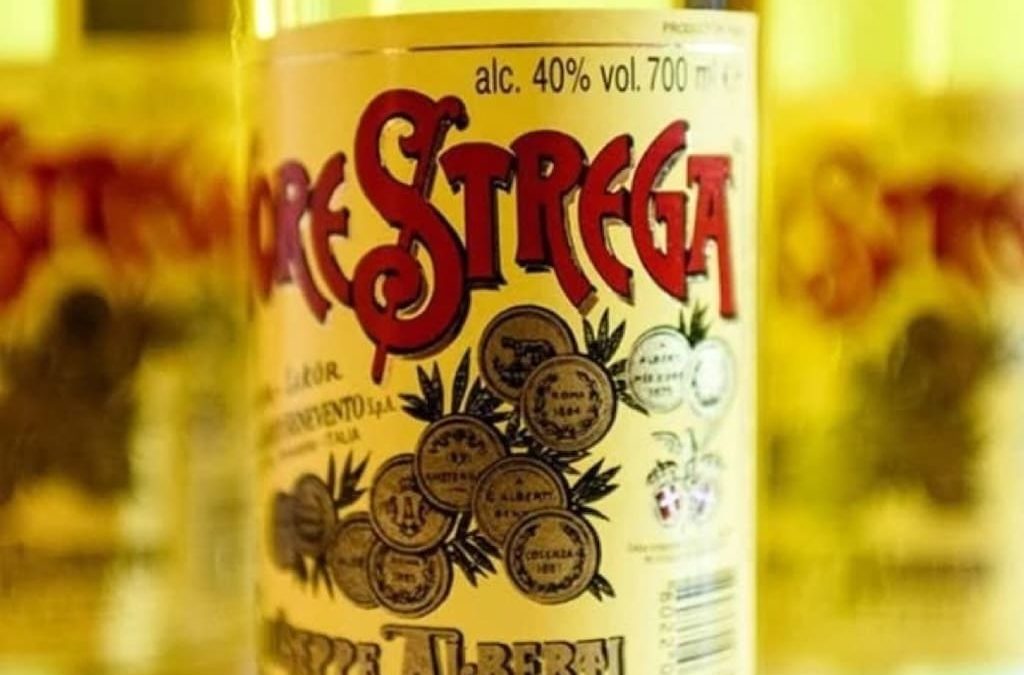 Liquore Strega: la storia dell’oro giallo di Benevento