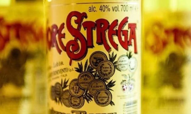 Liquore Strega: la storia dell’oro giallo di Benevento