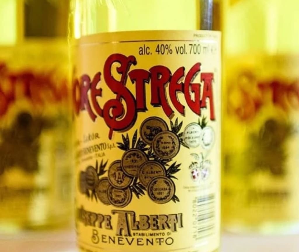 Liquore Strega, oro giallo di benevento