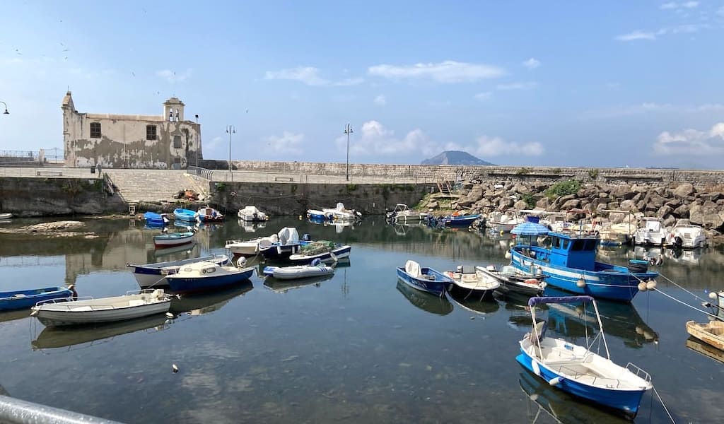 Molo di Pozzuoli, noto come molo "Caligoliano"
